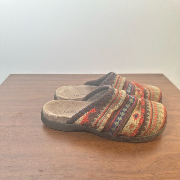 Taos Footwear Women's Multicolor Slip-On Shoes - Picture 3 of 7